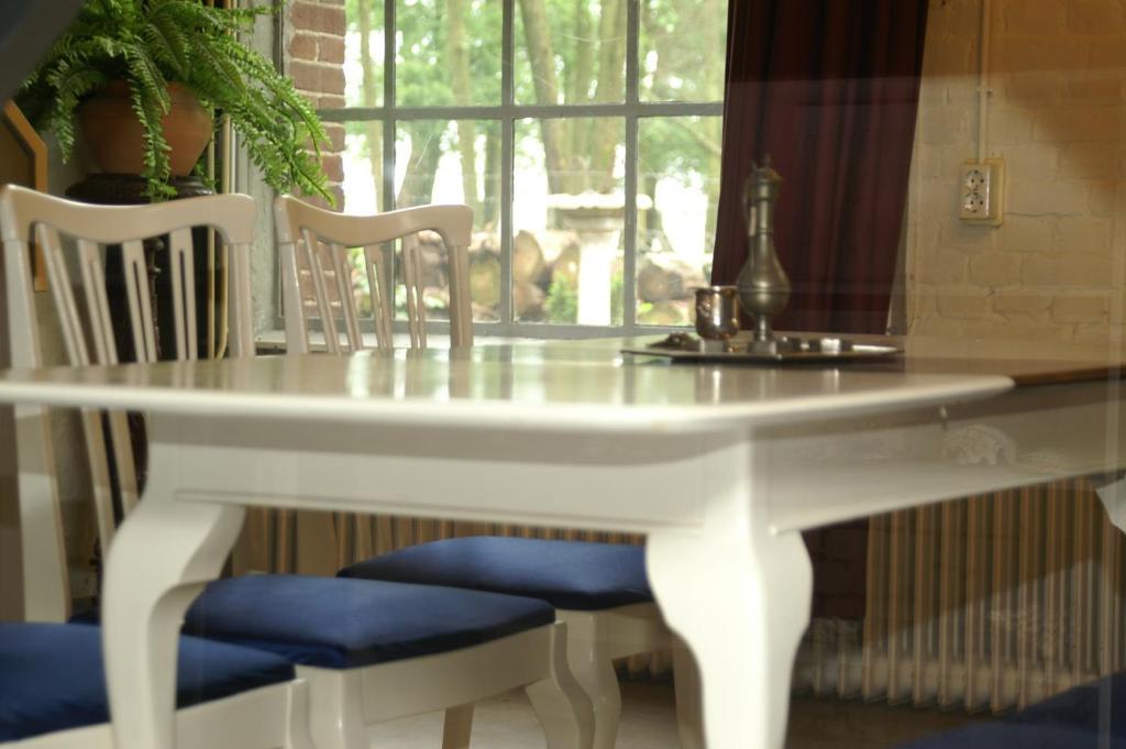 B&B De Turffabriek Griendtsveen Ruang foto